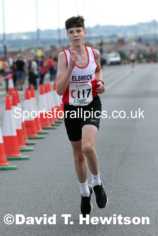 Mens under-17s 2021 Northern 6 and 4 Stage and Young Athletes Road Relays, Redcar. Photo: David T. Hewitson/Sports for All Pics